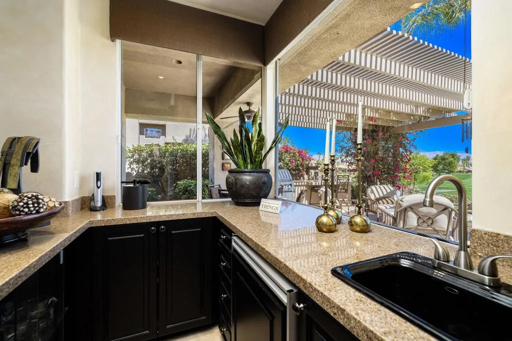 350 Bright Rock Drive, Palm Desert, California 92211 home-pic-23