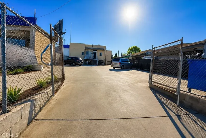 7780 Foothill Boulevard, Tujunga, California 91042
