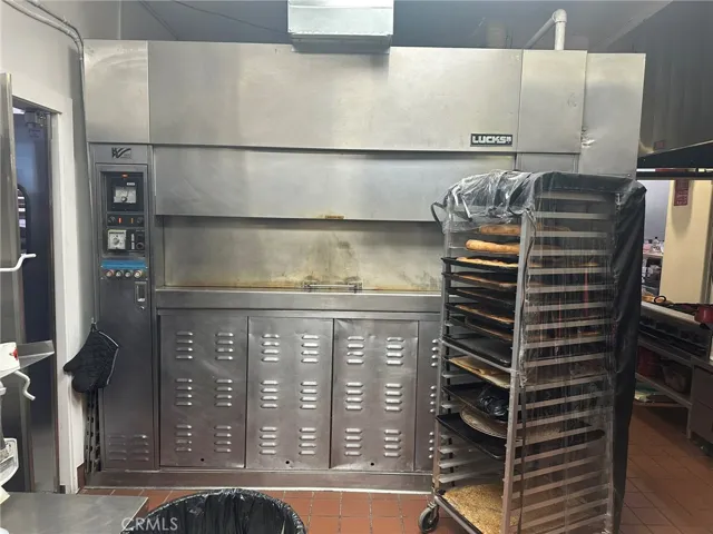7780 Foothill Boulevard, Tujunga, California 91042