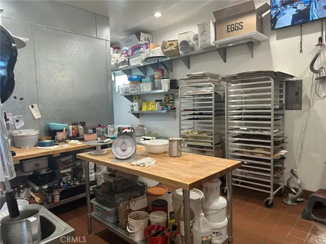 7780 Foothill Boulevard, Tujunga, California 91042