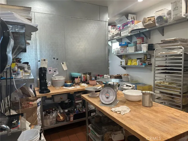 7780 Foothill Boulevard, Tujunga, California 91042