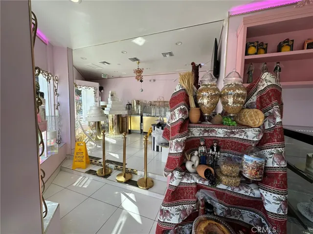 7780 Foothill Boulevard, Tujunga, California 91042