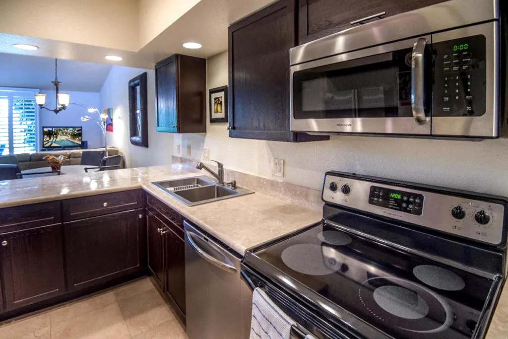48852 Owl Lane, Palm Desert, California 92260 home-pic-5