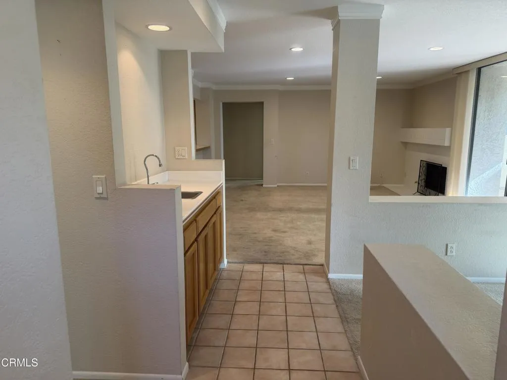 2232 Martinique Lane, Oxnard, California 93035 home-pic-10