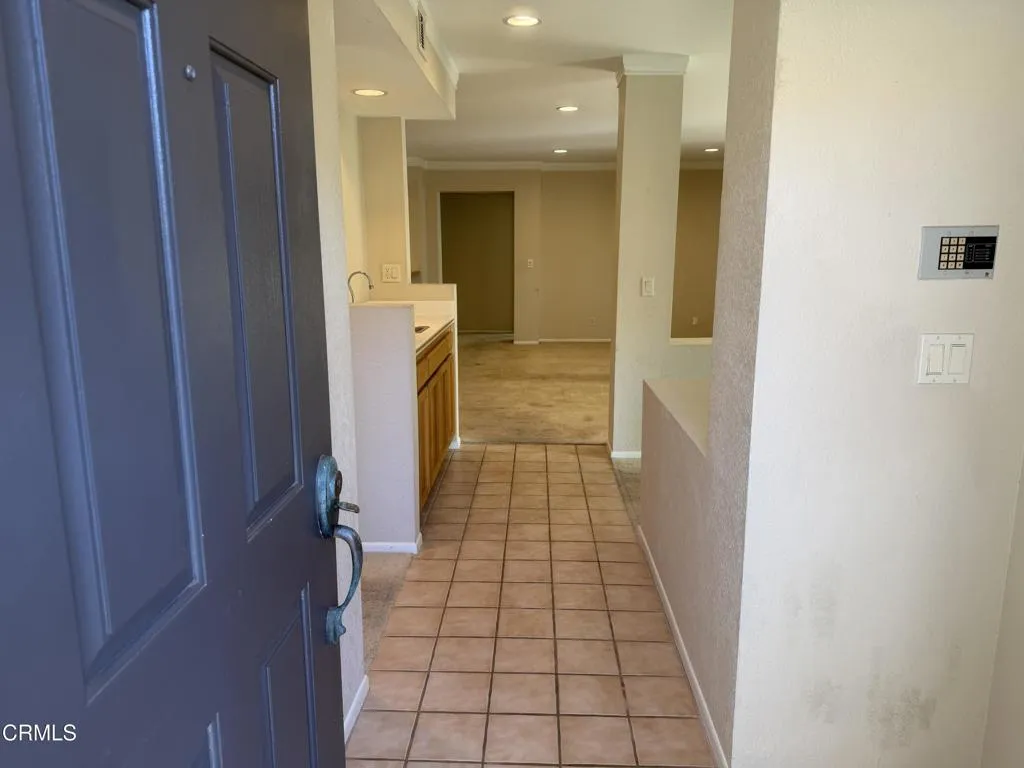 2232 Martinique Lane, Oxnard, California 93035 home-pic-9