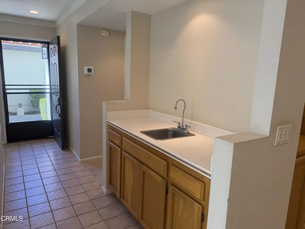 2232 Martinique Lane, Oxnard, California 93035 home-pic-12