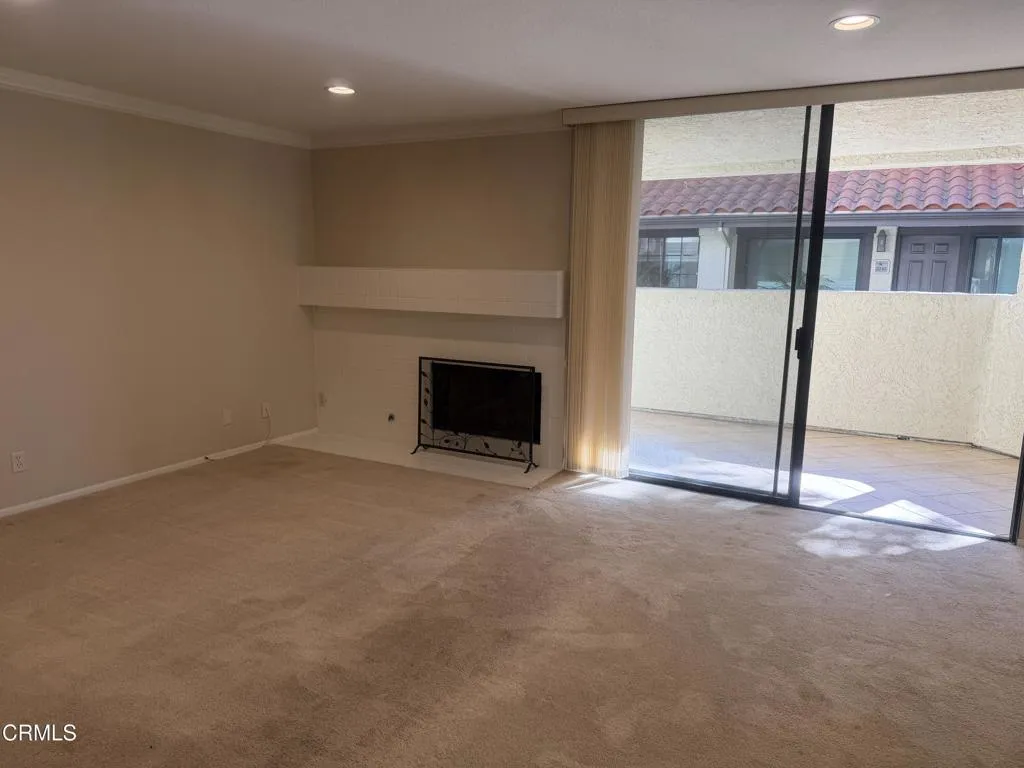 2232 Martinique Lane, Oxnard, California 93035 home-pic-18