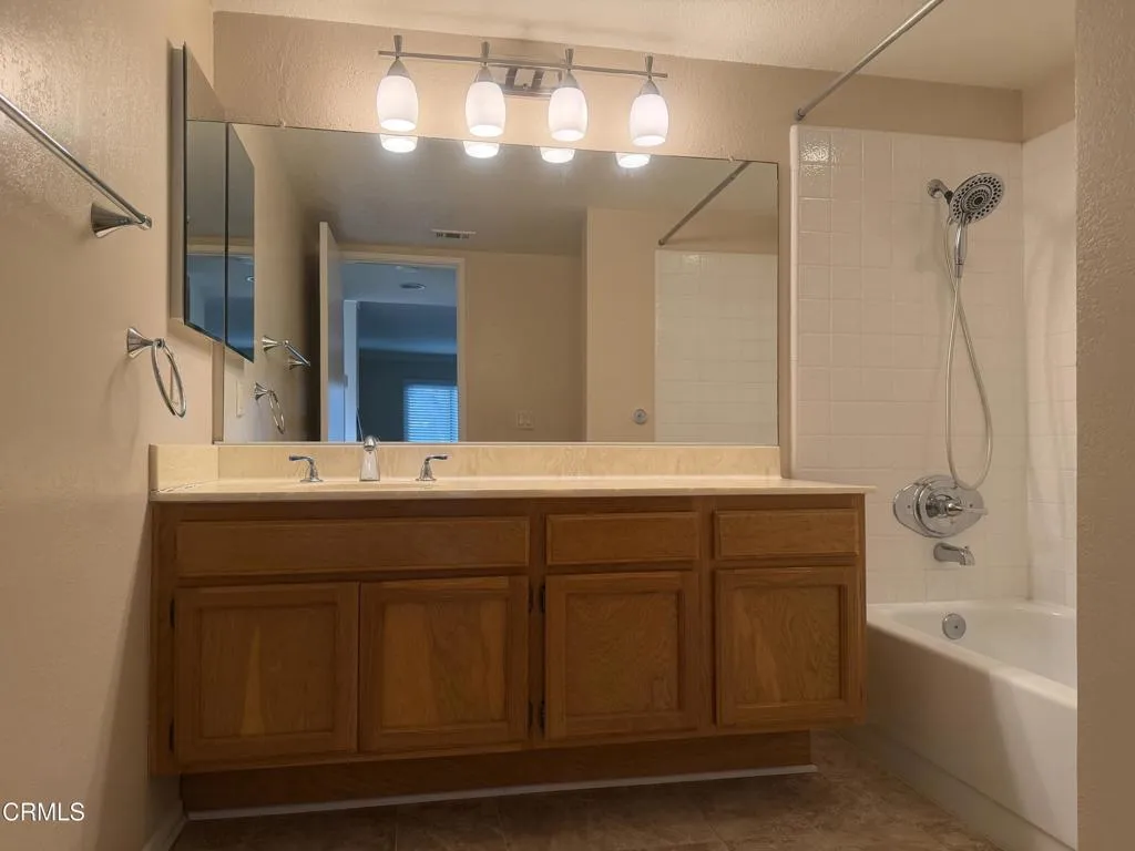 2232 Martinique Lane, Oxnard, California 93035 home-pic-49