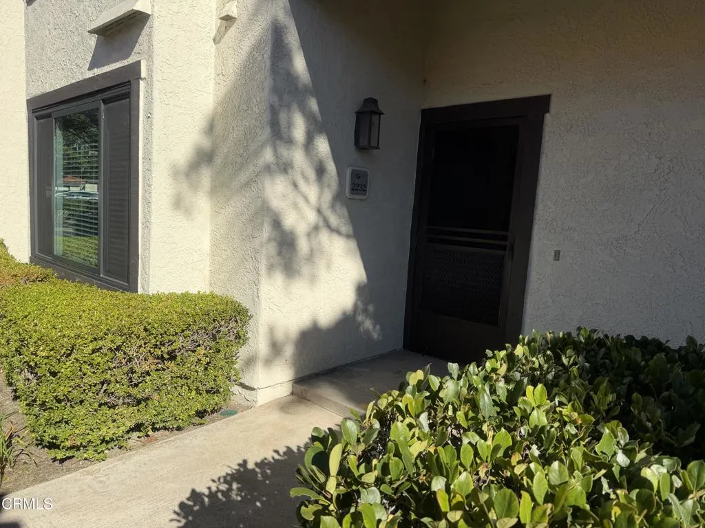 2232 Martinique Lane, Oxnard, California 93035 home-pic-4