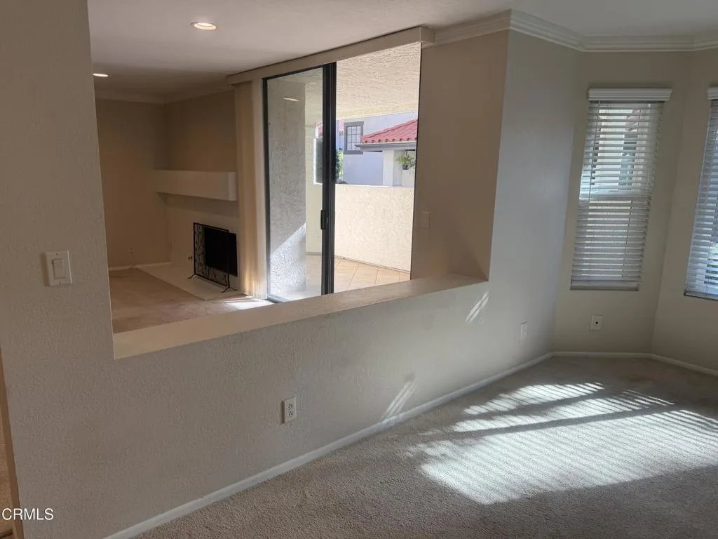2232 Martinique Lane, Oxnard, California 93035 home-pic-16
