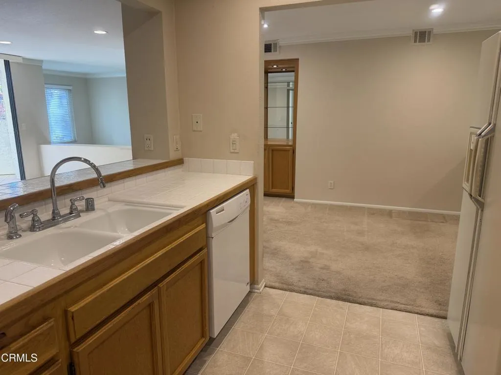 2232 Martinique Lane, Oxnard, California 93035 home-pic-36