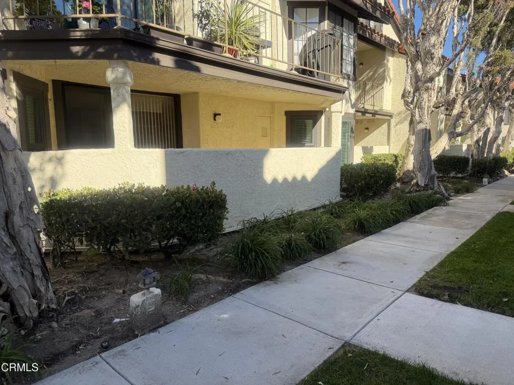 2232 Martinique Lane, Oxnard, California 93035 home-pic-6