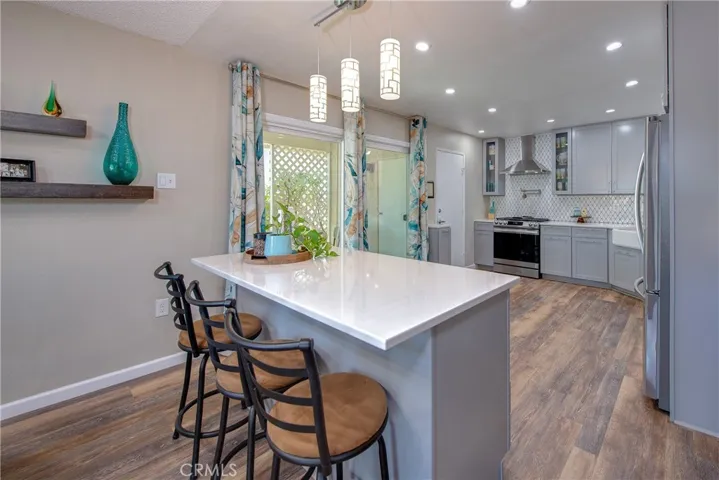 Breakfast Bar Island