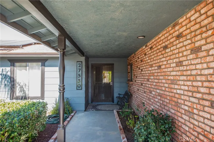 Long Covered Entry