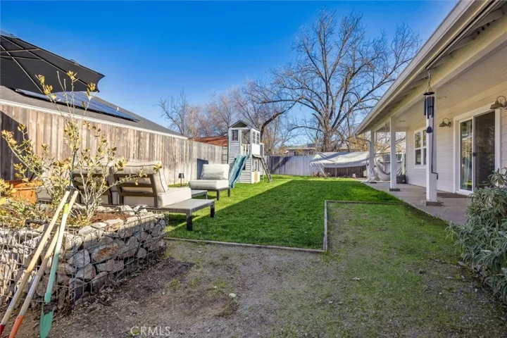 9565 Pinal Avenue, Santa Margarita, California 93453