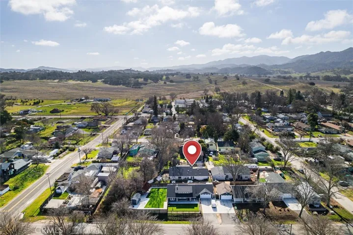 9565 Pinal Avenue, Santa Margarita, California 93453