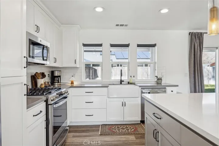 9565 Pinal Avenue, Santa Margarita, California 93453