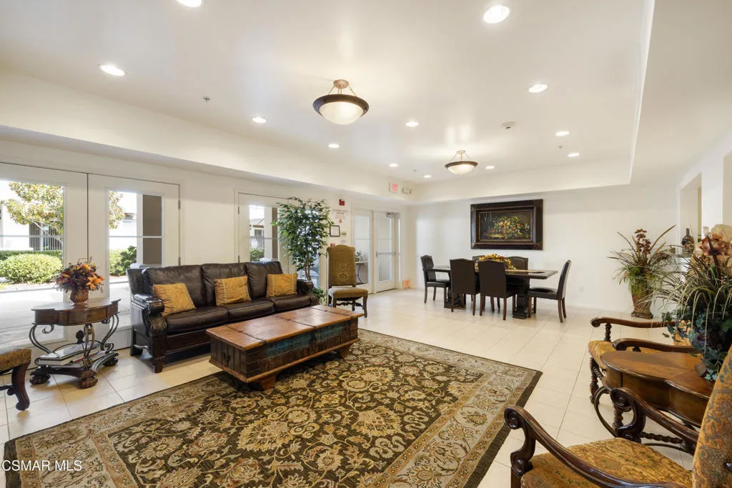 485 Country Club Drive 225, Simi Valley, California 93065 home-pic-32