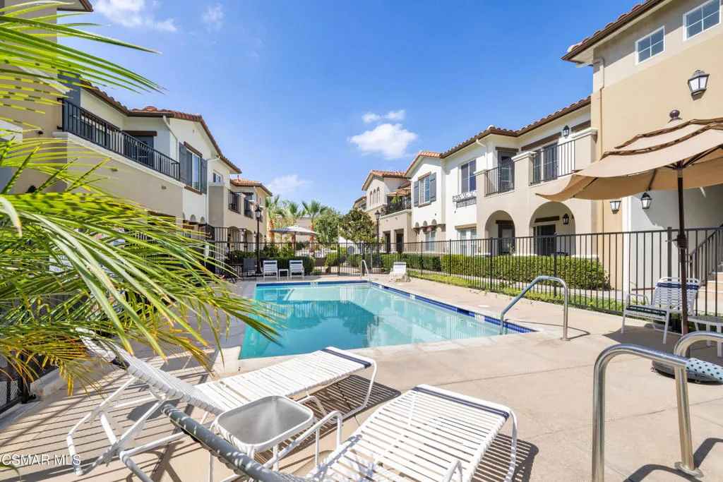 485 Country Club Drive 225, Simi Valley, California 93065 home-pic-28