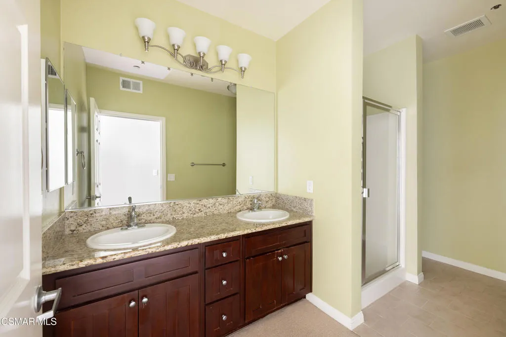 485 Country Club Drive 225, Simi Valley, California 93065 home-pic-20