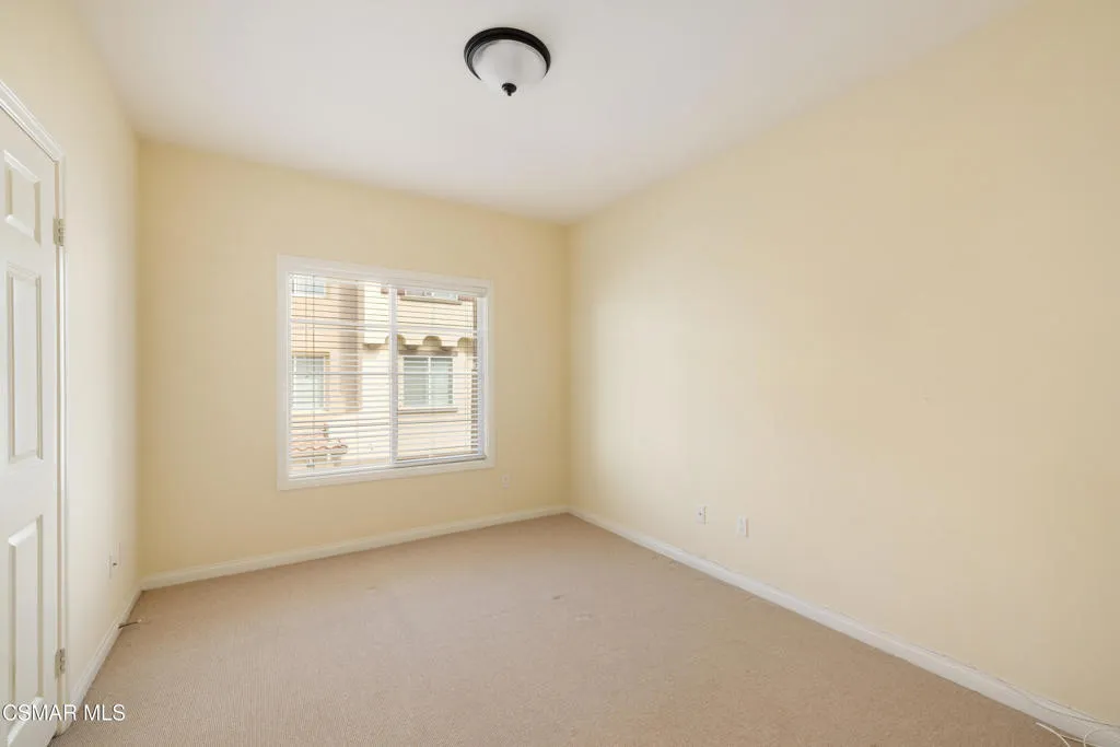 485 Country Club Drive 225, Simi Valley, California 93065 home-pic-23
