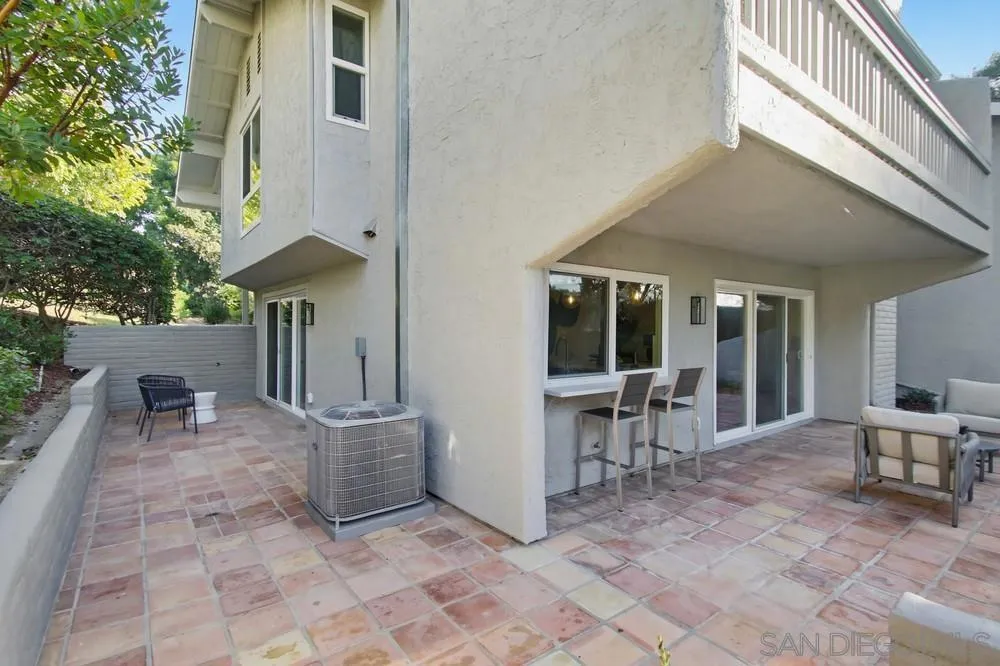 5580 Caminito Consuelo, La Jolla, California 92037 home-pic-36