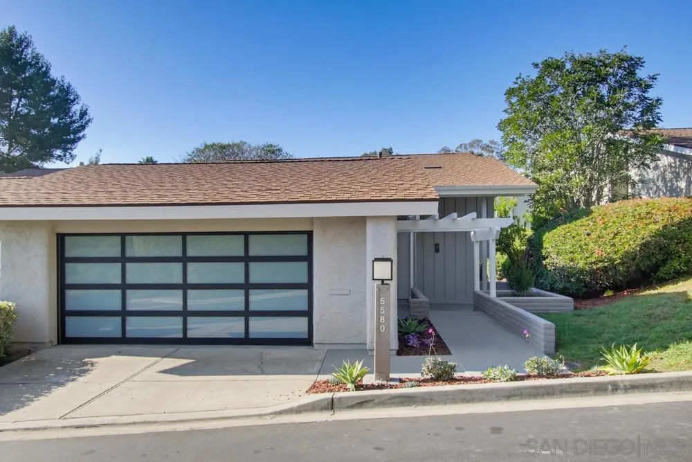 5580 Caminito Consuelo, La Jolla, California 92037 home-pic-1