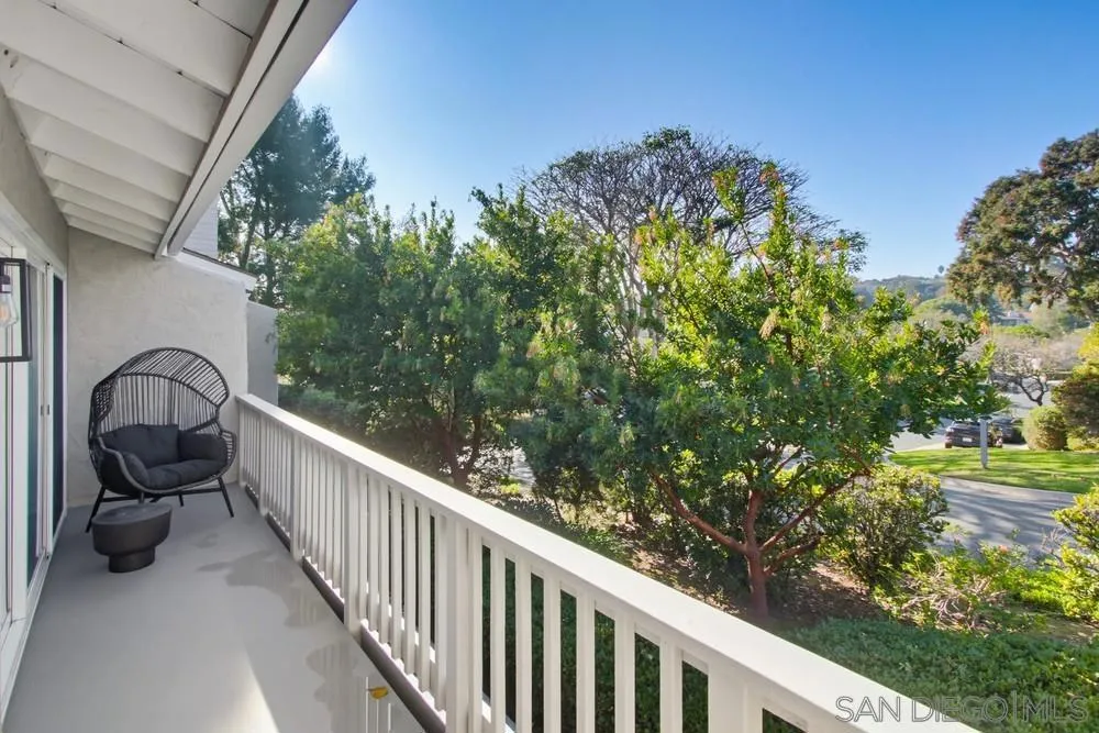 5580 Caminito Consuelo, La Jolla, California 92037 home-pic-27