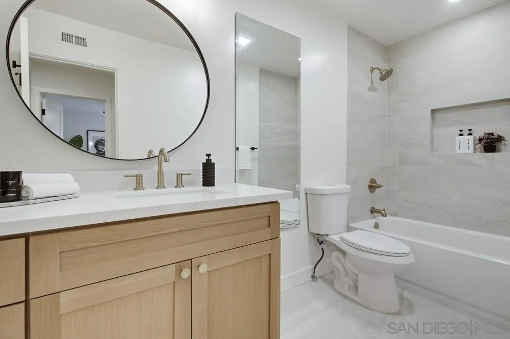 5580 Caminito Consuelo, La Jolla, California 92037 home-pic-32