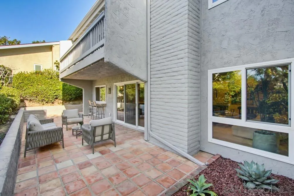 5580 Caminito Consuelo, La Jolla, California 92037 home-pic-34