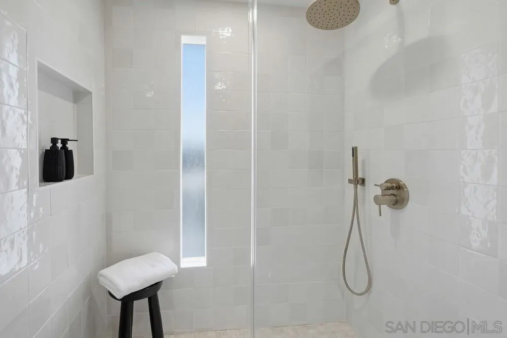5580 Caminito Consuelo, La Jolla, California 92037 home-pic-26