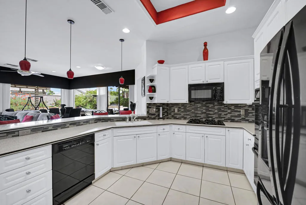 37503 Wyndham Road, Palm Desert, California 92211 home-pic-18