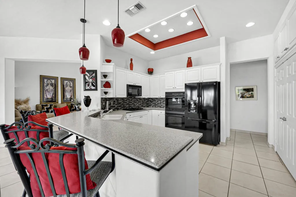 37503 Wyndham Road, Palm Desert, California 92211 home-pic-17