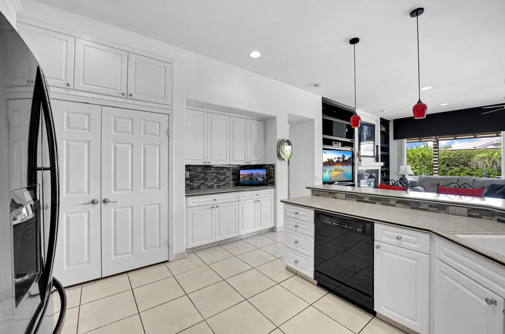 37503 Wyndham Road, Palm Desert, California 92211 home-pic-20