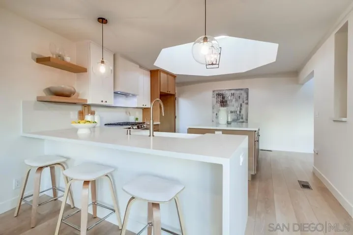 1750 Washington Pl, San Diego, California 92103