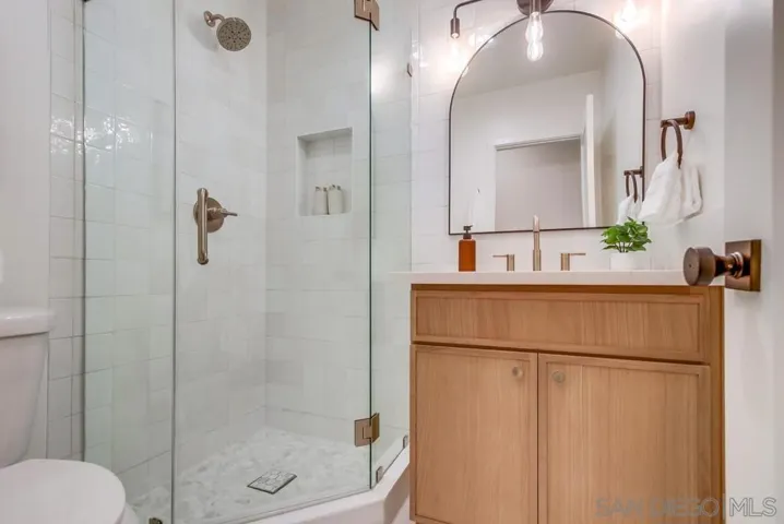 1750 Washington Pl, San Diego, California 92103