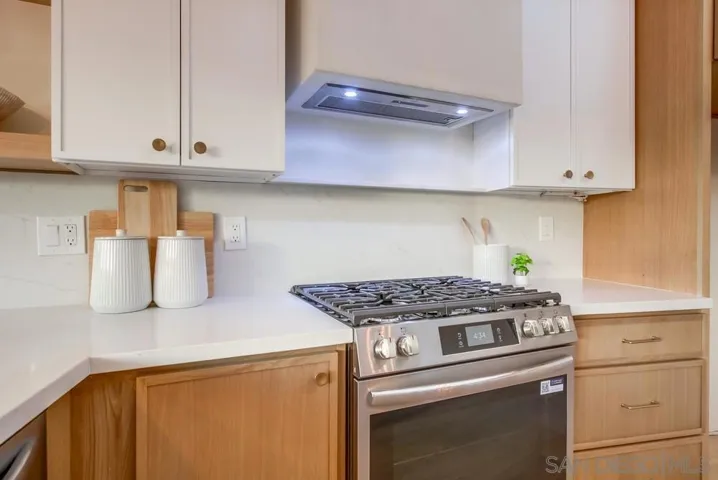 1750 Washington Pl, San Diego, California 92103