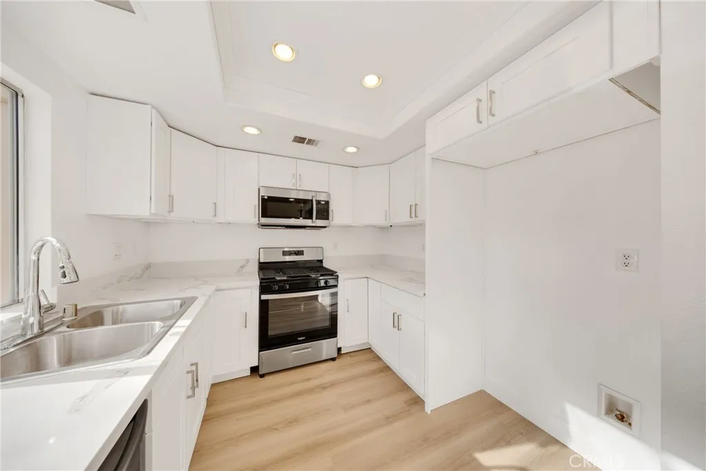 21146 Sunny Ridge, Lake Forest, California 92630 home-pic-23
