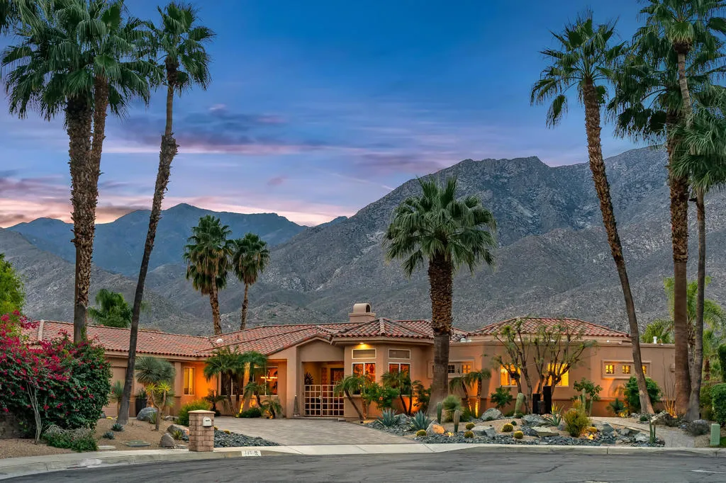 725 W Azalea Circle W, Palm Springs, California 92264 home-pic-1
