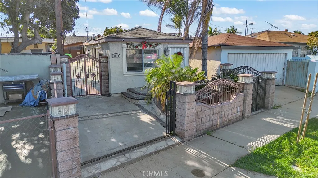 4610 Leonis, Commerce, California 90040 home-pic-1