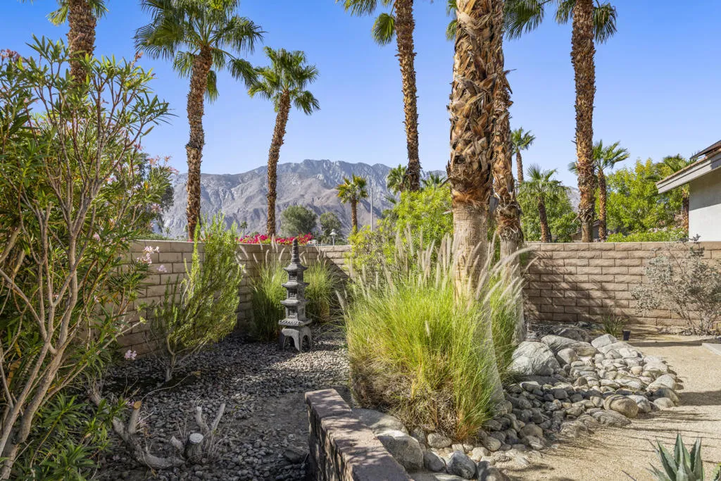 2900 S Redwood Drive, Palm Springs, California 92262 home-pic-30