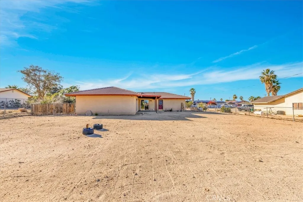 5753 La Luna, 29 Palms, California 92277 home-pic-47