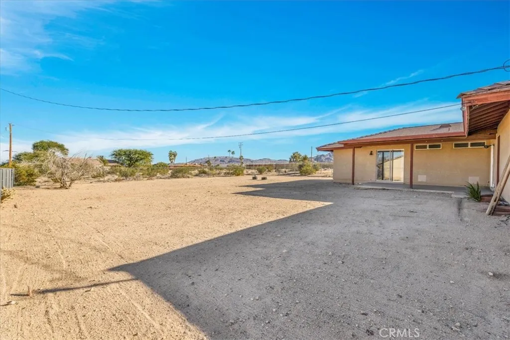 5753 La Luna, 29 Palms, California 92277 home-pic-44