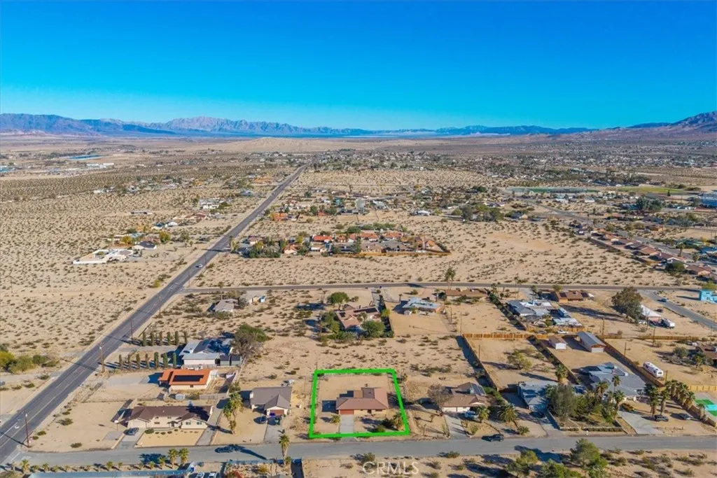 5753 La Luna, 29 Palms, California 92277 home-pic-43