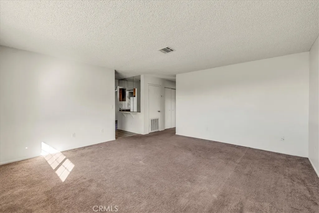5753 La Luna, 29 Palms, California 92277 home-pic-17
