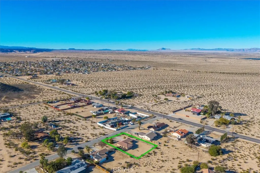 5753 La Luna, 29 Palms, California 92277 home-pic-41