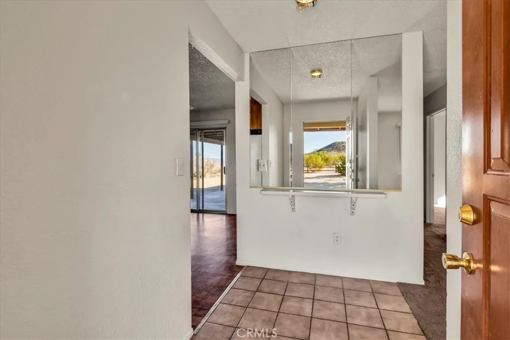 5753 La Luna, 29 Palms, California 92277 home-pic-7