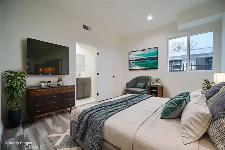 2011 S 8th Avenue, Los Angeles, California 90018