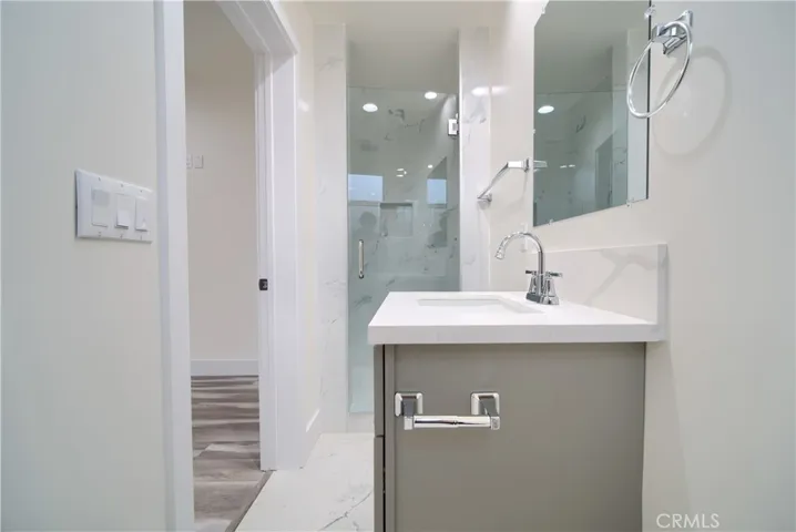 2011 S 8th Avenue, Los Angeles, California 90018