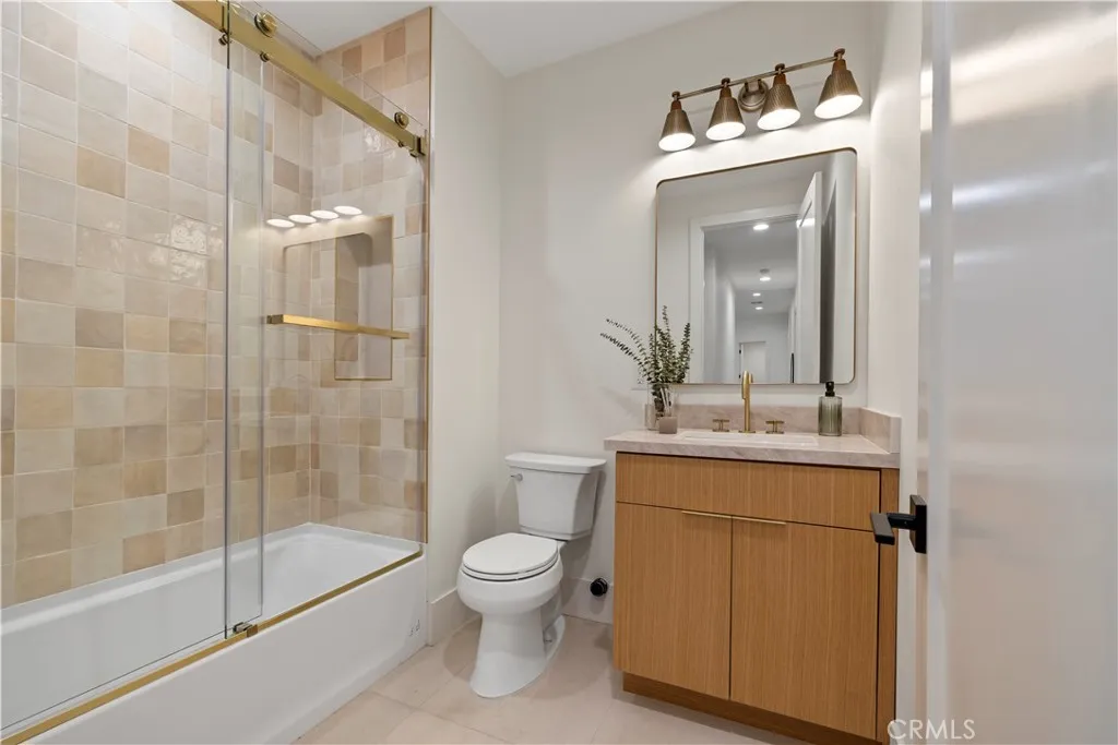 1935 Tustin, Costa Mesa, California 92627 home-pic-30